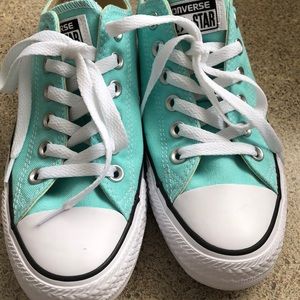 Converse size 7, Tiffany blue